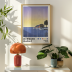 Hiroshi Nagai Sunset Marina poster visualiserad på vägg – från Bozetto i hög kvalitet