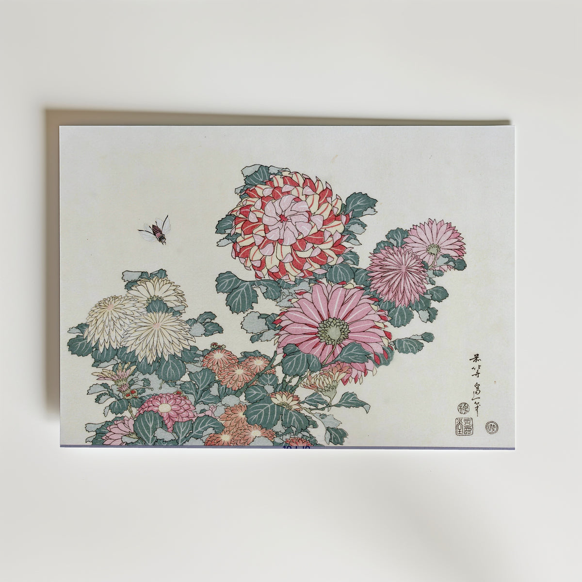 Katsushika Hokusai Chrysanthemums and Bee 1834 Poster – utan passepartout