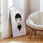 Mockup av Timeless Audrey Hepburn affisch på vägg – köp enkelt hos Bozetto i hög kvalitet