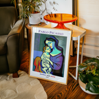Mockup av Picasso The Quiet Bond affisch på vägg – köp enkelt hos Bozetto i hög kvalitet