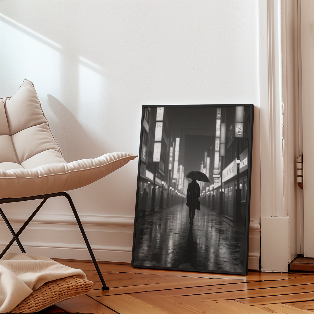 Mockup av Lonely Walk in the Rain affisch på vägg – köp enkelt hos Bozetto i hög kvalitet
