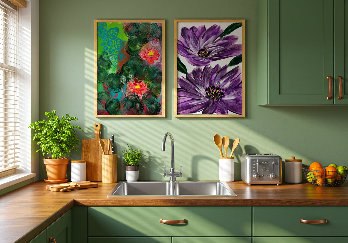 Sonia Tondkar Lila Blomster Poster – två posters i rum 1