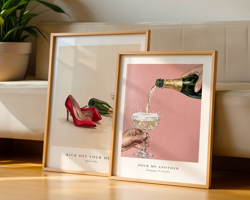 Pour Me Another Champagne Poster – två posters i rum 3
