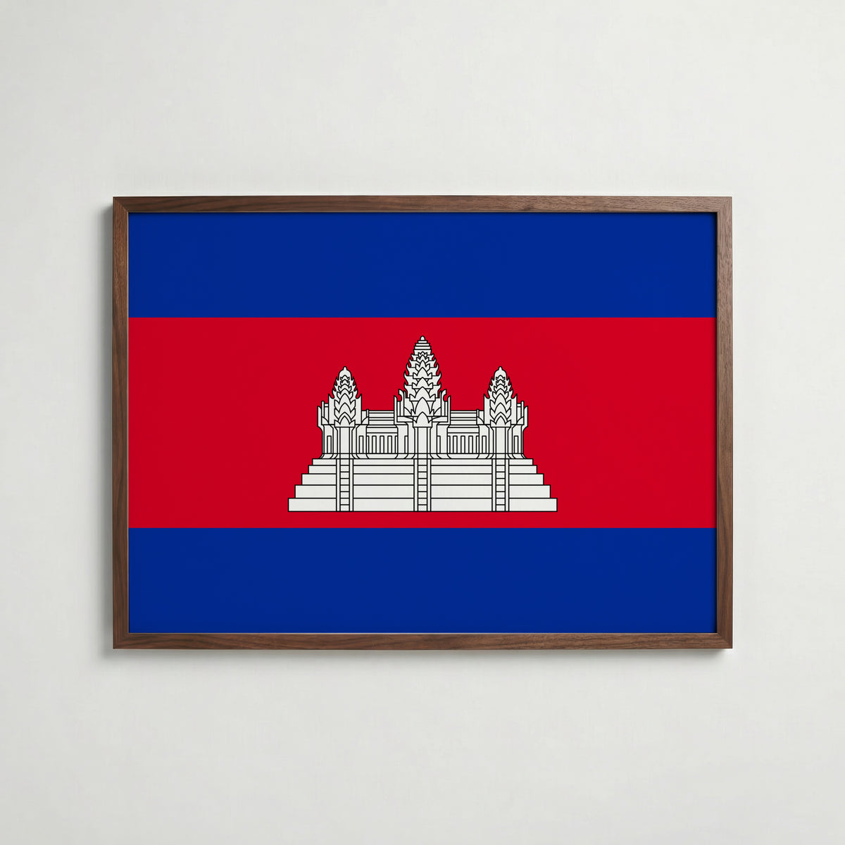 Cambodia National Flag Poster i valnötsram – varm konstaffisch för hemmet från Bozetto