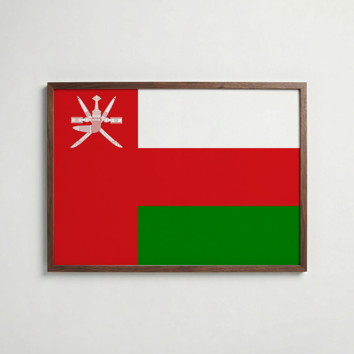 Oman National Flag Poster i valnötsram – varm konstaffisch för hemmet från Bozetto