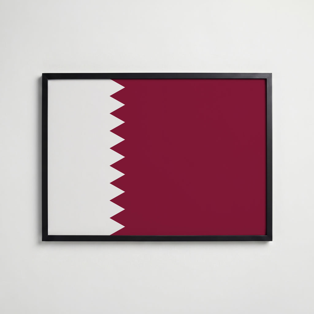 Qatar National Flag Poster i svart ram – stilren konsttryck som väggdekor från Bozetto