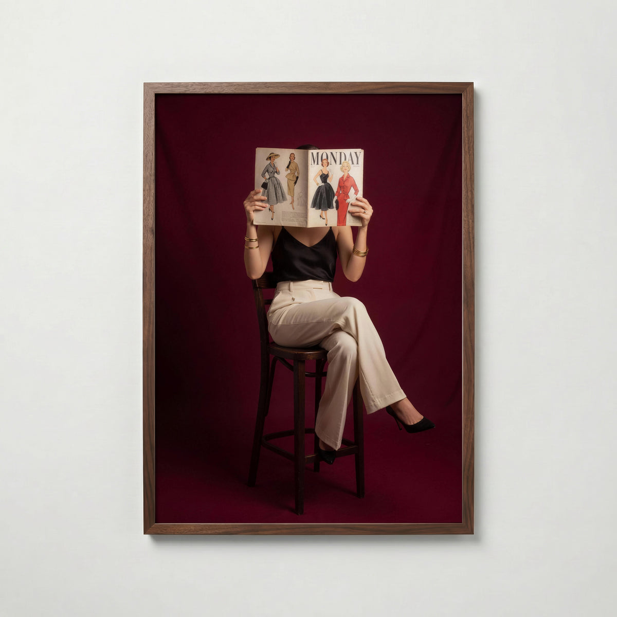 Behind the Pages Poster – valnötsram