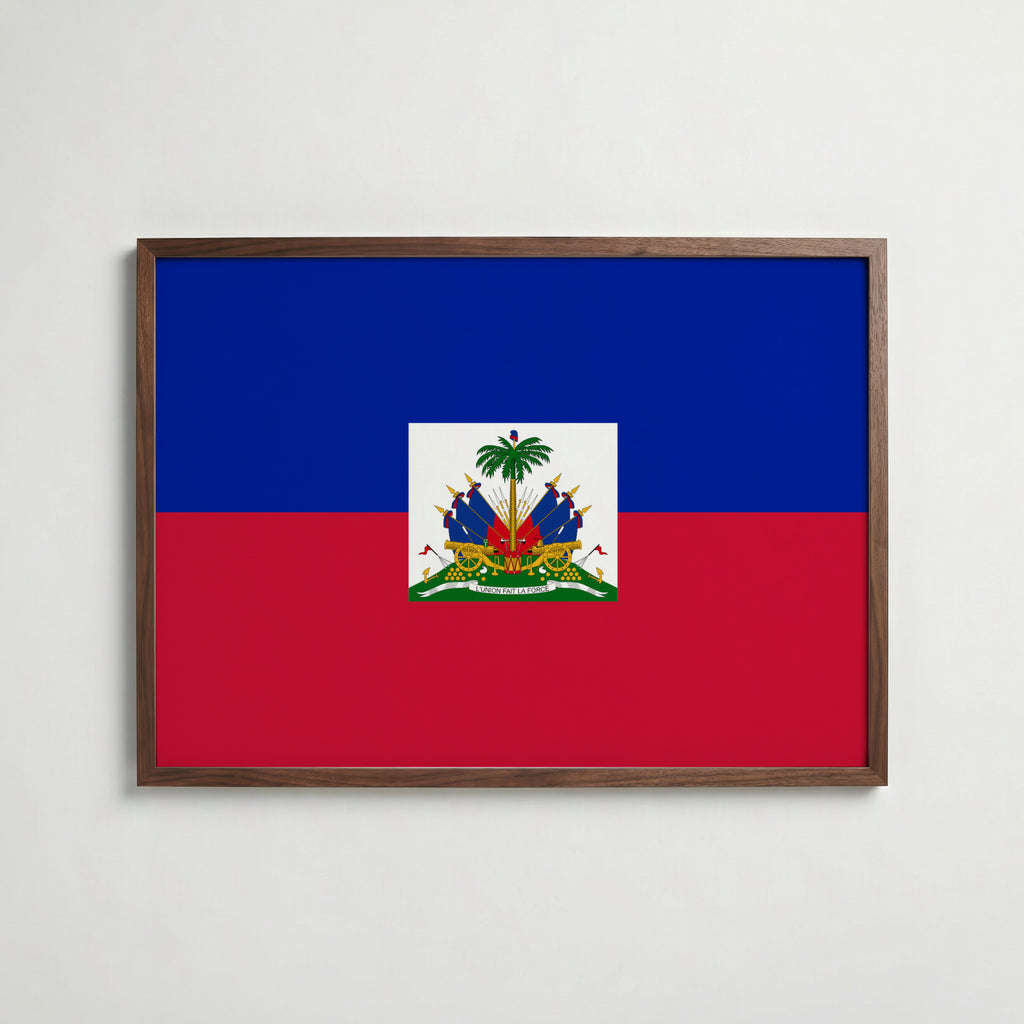 Haiti National Flag Poster i valnötsram – varm konstaffisch för hemmet från Bozetto