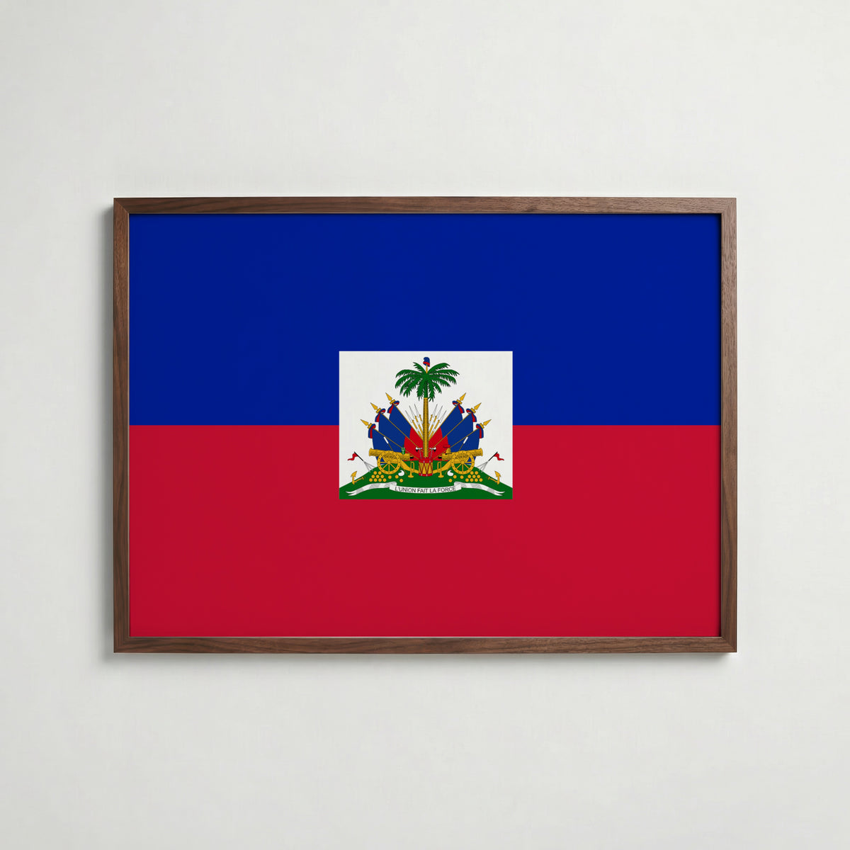 Haiti National Flag Poster i valnötsram – varm konstaffisch för hemmet från Bozetto