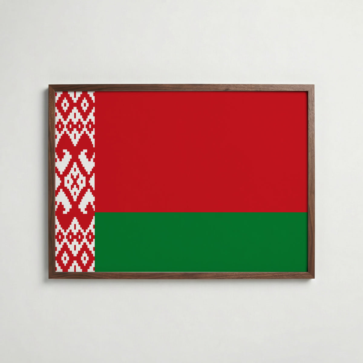 Belarus National Flag Poster i valnötsram – varm konstaffisch för hemmet från Bozetto
