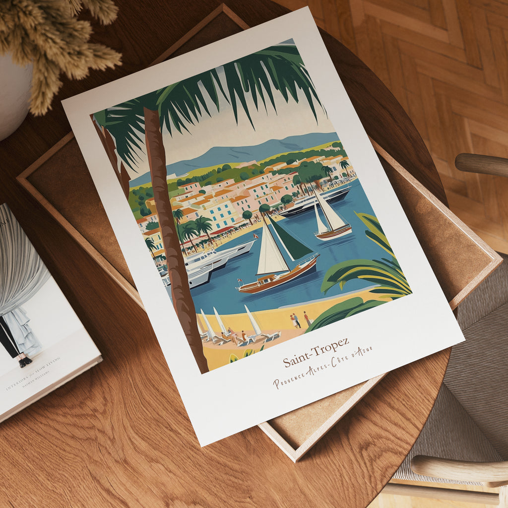 Saint Tropez – affisch med snyggt motiv, köp enkelt hos Bozetto i flera storlekar