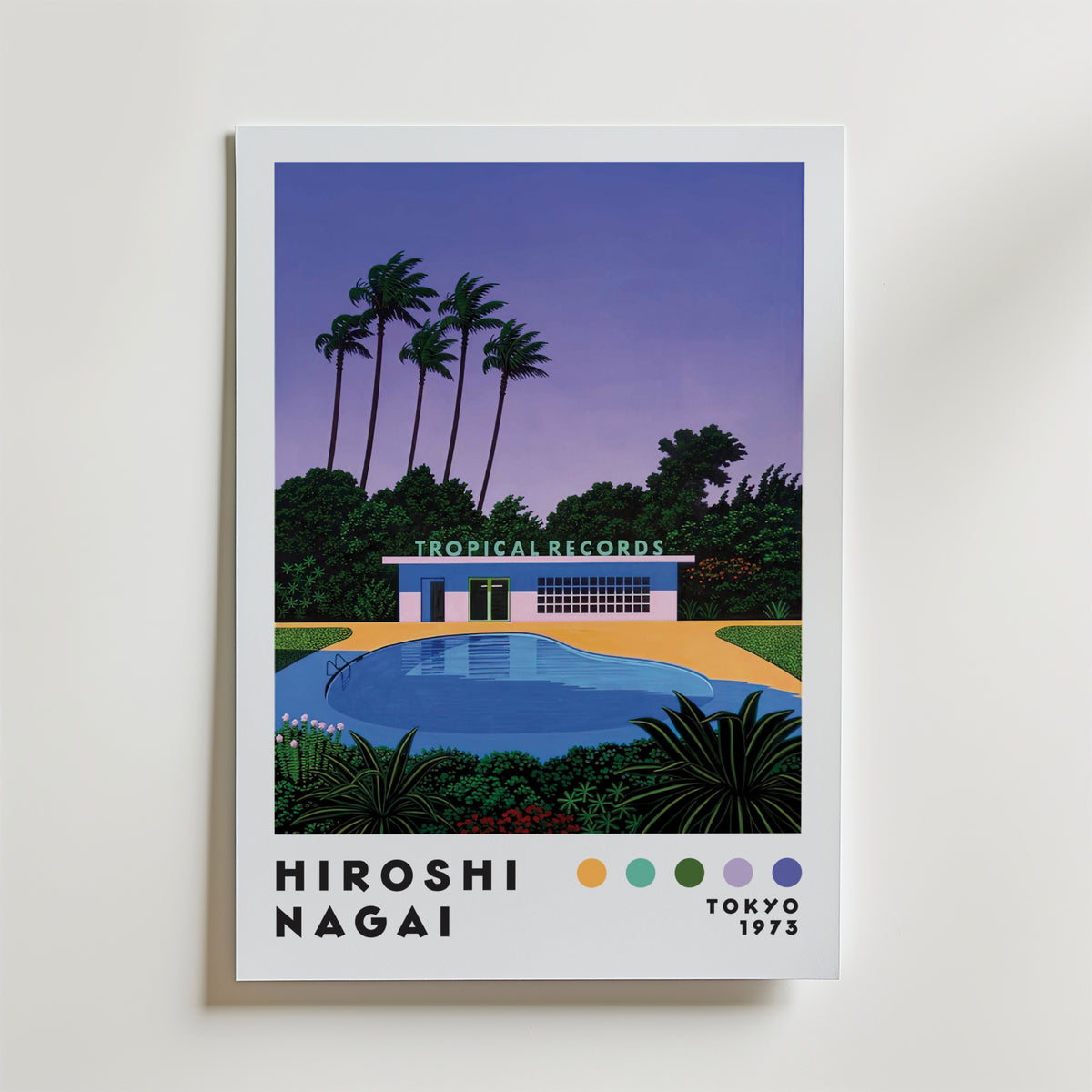 Mockup av Hiroshi Nagai Tropical affisch på vägg – köp enkelt hos Bozetto i hög kvalitet