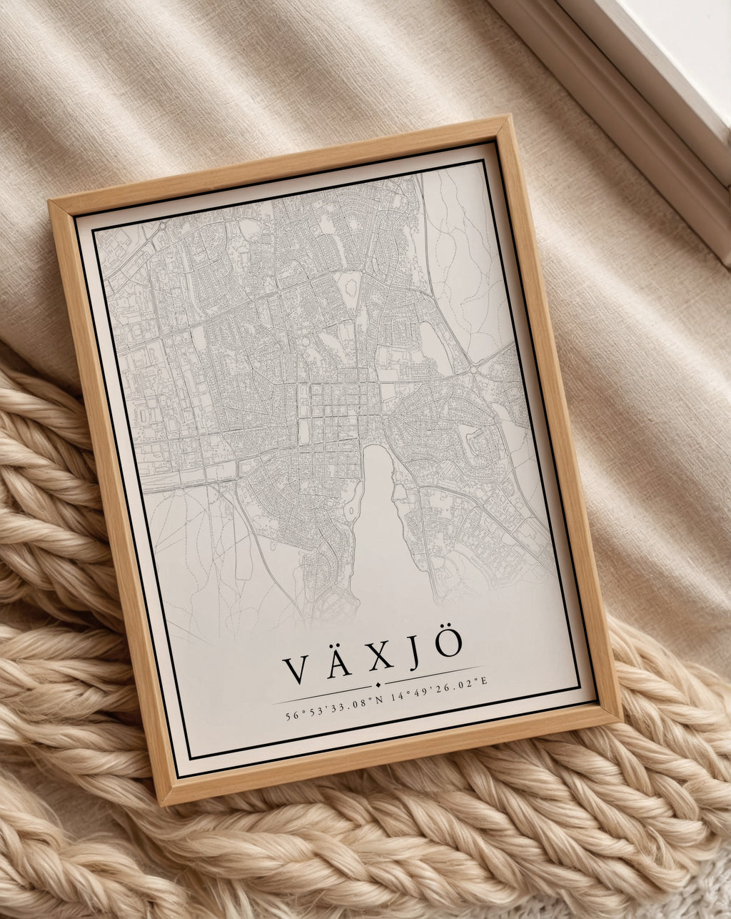 Växjö Karta poster i stilrent hem med modern inredning – köp enkelt hos Bozetto i hög kvalitet