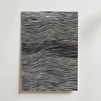 Monochrome Waves – stilfullt konsttryck från Bozetto, tryckt på matt finpapper i hög tryckkvalitet