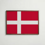 Denmark National Flag Poster i valnötsram – varm konstaffisch för hemmet från Bozetto