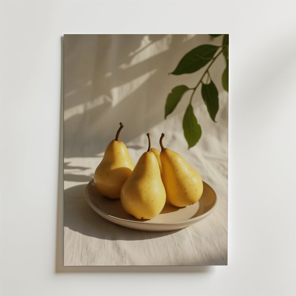 Elegant Pear – stilfullt konsttryck från Bozetto, tryckt på matt finpapper i hög tryckkvalitet