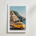 Amalfi Coast Car Poster – modern konst och stilren konsttryck för hemmet hos Bozetto