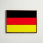 Germany National Flag Poster i valnötsram – varm konstaffisch för hemmet från Bozetto