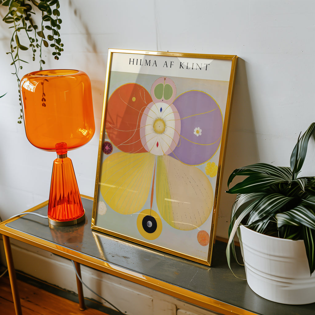 Mockup av Hilma af Klint The Tree of affisch på vägg – köp enkelt hos Bozetto i hög kvalitet