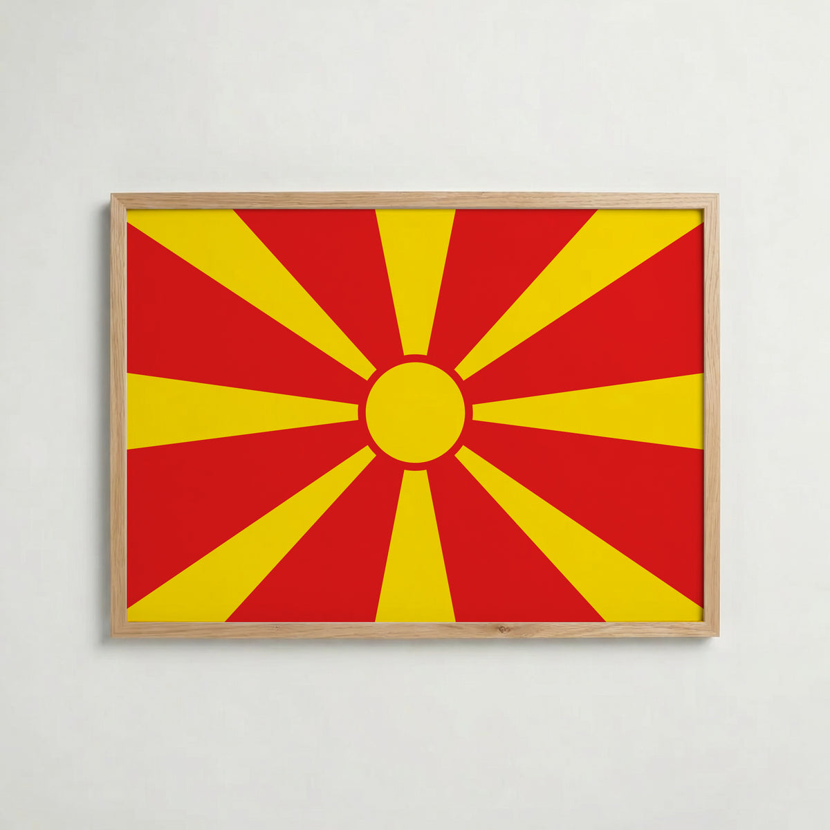 North Macedonia National Flag Poster i ekram – inramad konsttryck för stilren inredning hos Bozetto