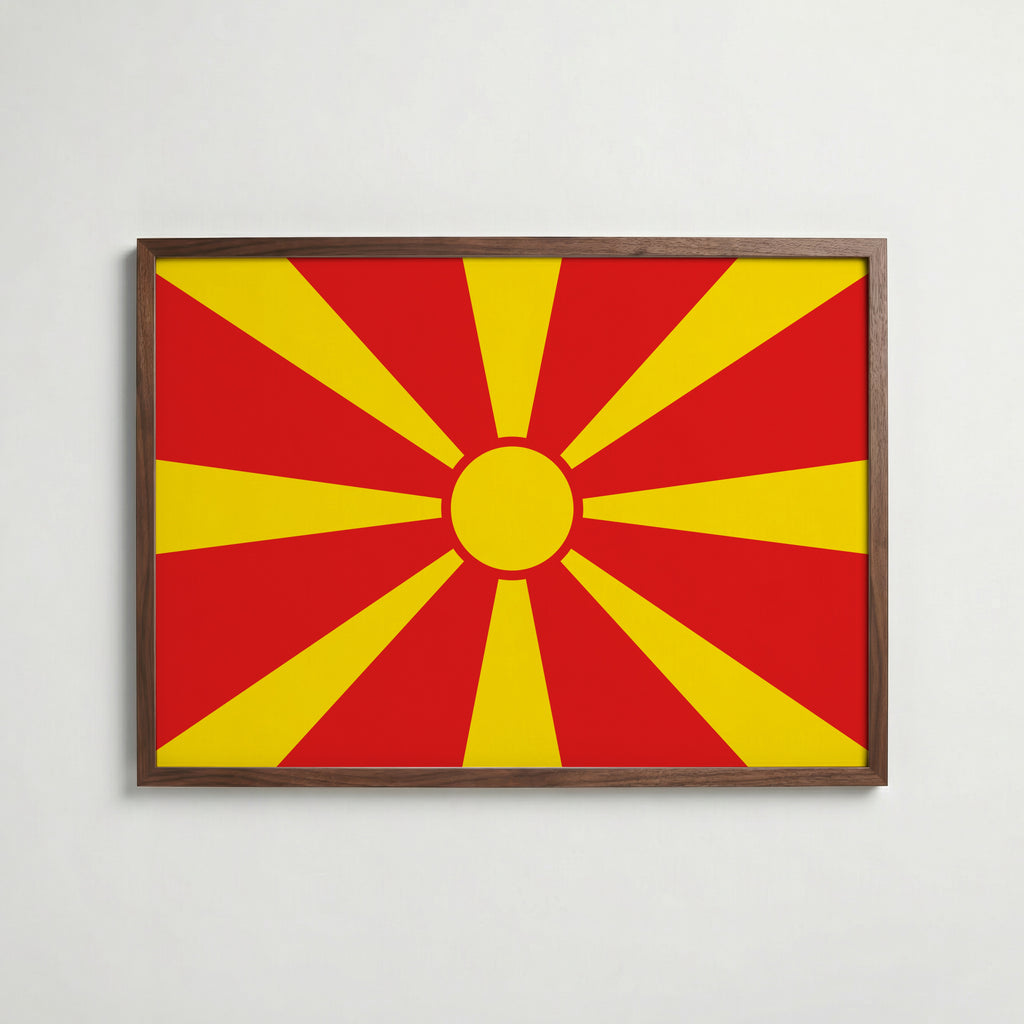 North Macedonia National Flag Poster i valnötsram – varm konstaffisch för hemmet från Bozetto