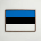 Estonia National Flag Poster i valnötsram – varm konstaffisch för hemmet från Bozetto