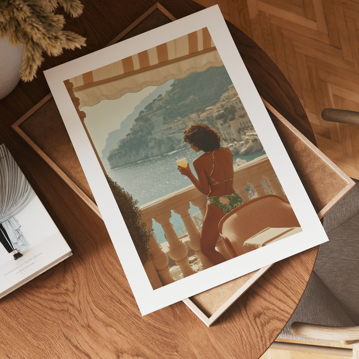 Amalfi Coast Balcony Poster – modern konst och stilren konsttryck för hemmet hos Bozetto