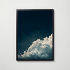 Stormlit Sky i svart ram på vägg – köp enkelt hos Bozetto affisch i hög kvalitet