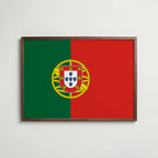 Portugal National Flag Poster i valnötsram – varm konstaffisch för hemmet från Bozetto