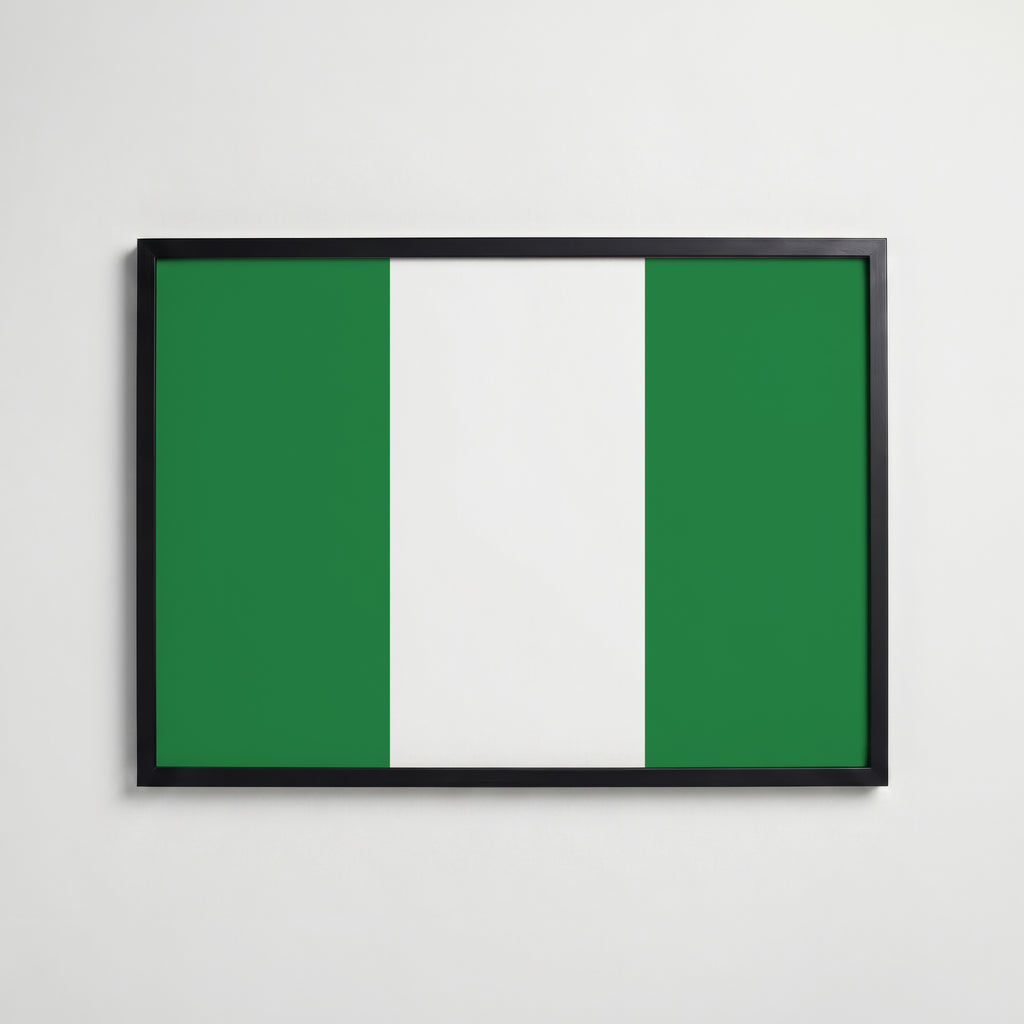 Nigeria National Flag Poster i svart ram – stilren konsttryck som väggdekor från Bozetto