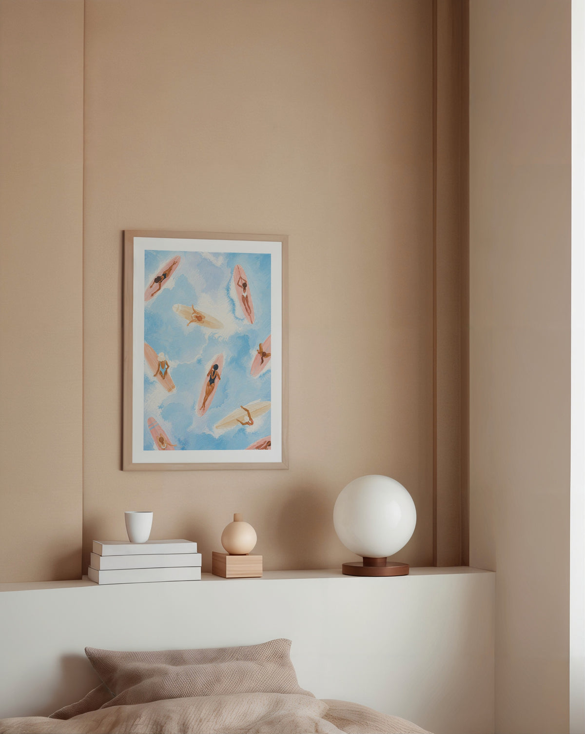 Surf Escape affisch i ljust minimalistiskt vardagsrum – köp enkelt hos Bozetto i hög kvalitet