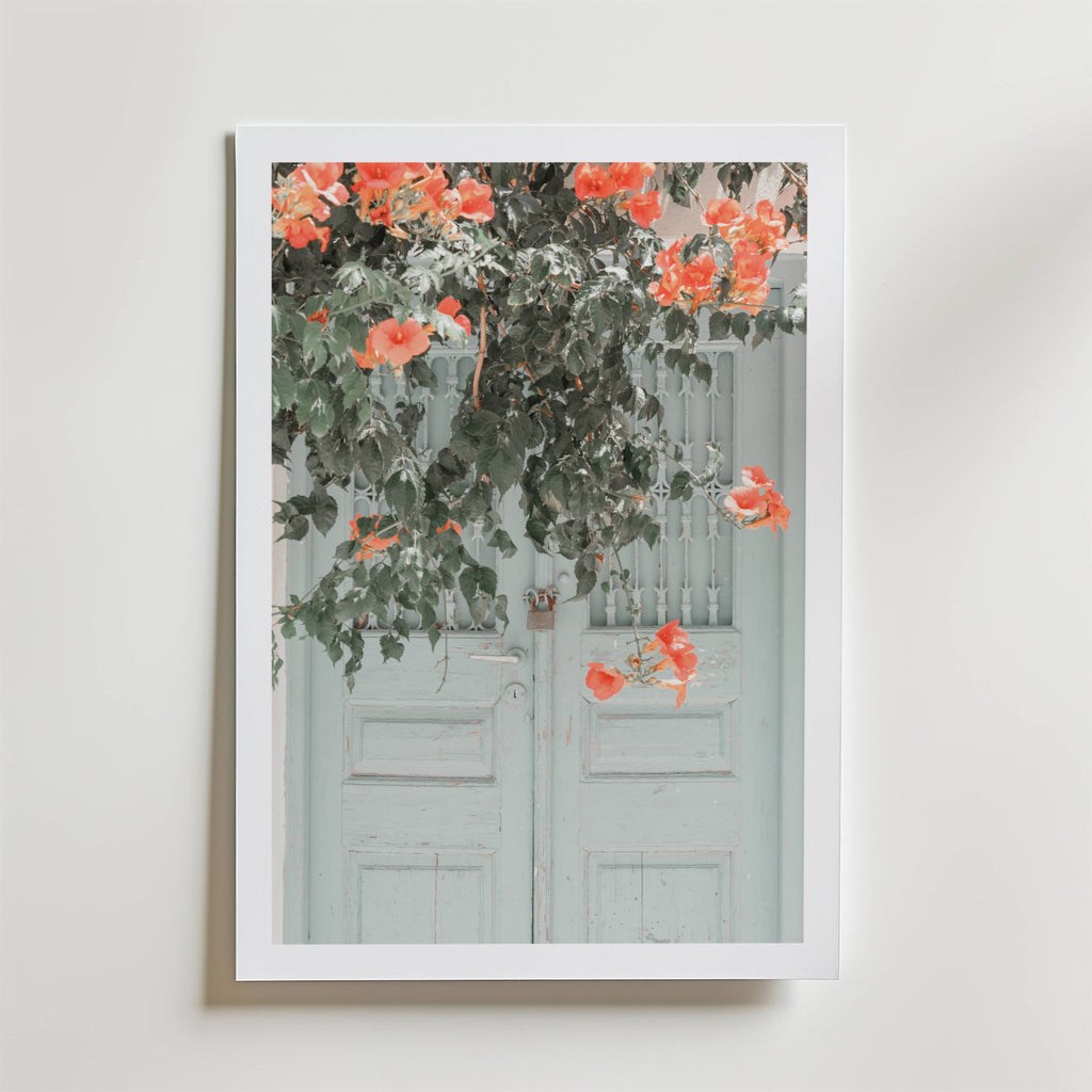 Rustic Floral Doorway – stilfullt konsttryck från Bozetto, tryckt på matt finpapper