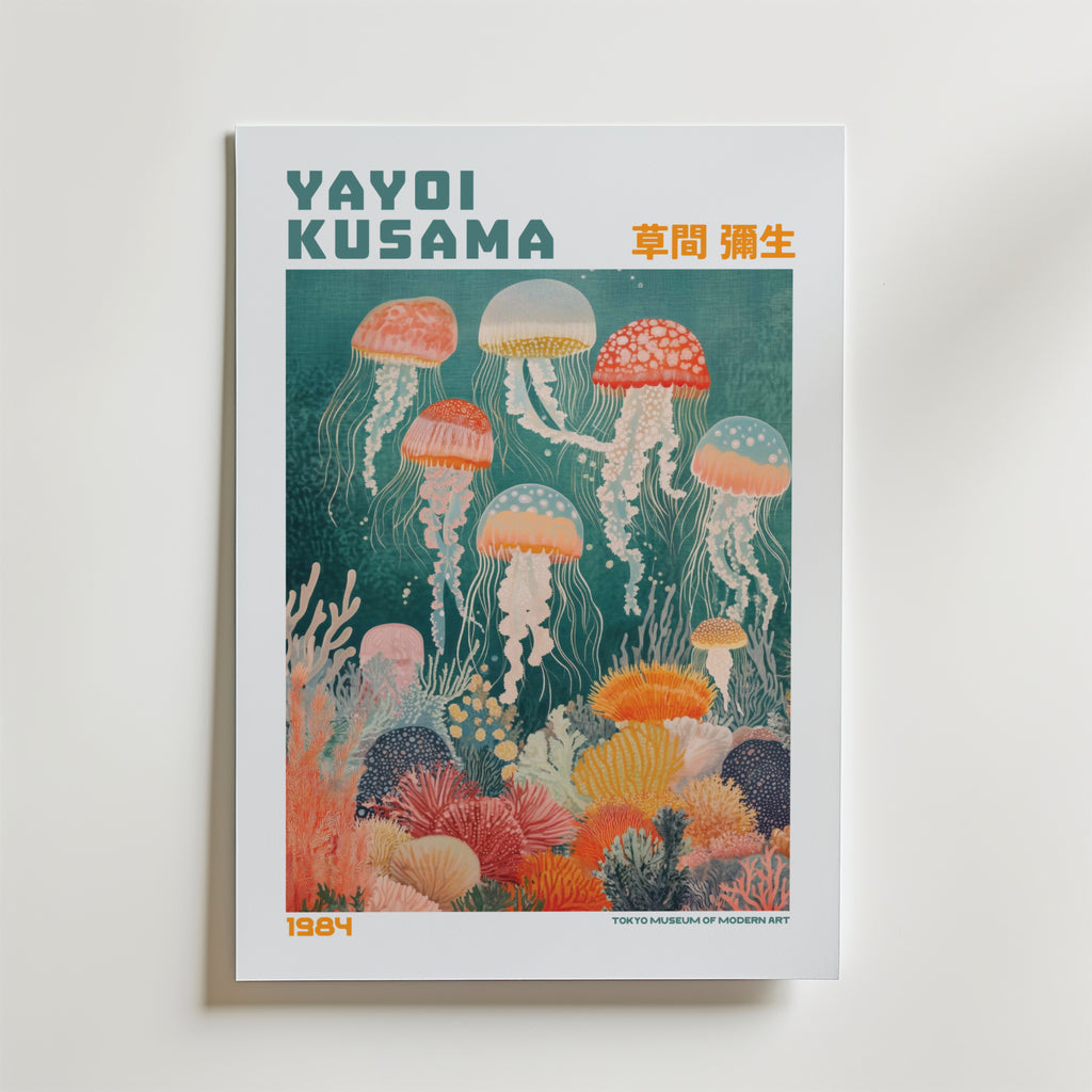 Mockup av Yayoi Kusama Floating affisch på vägg – köp enkelt hos Bozetto i hög kvalitet