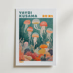 Mockup av Yayoi Kusama Floating affisch på vägg – köp enkelt hos Bozetto i hög kvalitet