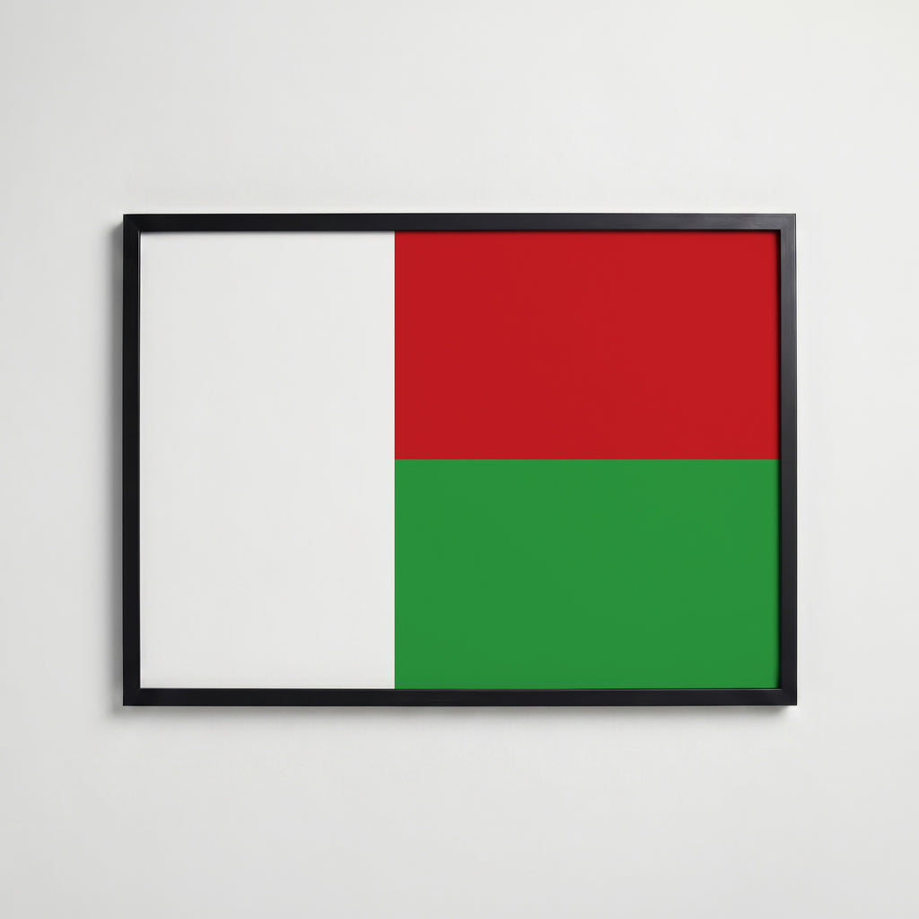 Madagascar National Flag Poster i svart ram – stilren konsttryck som väggdekor från Bozetto