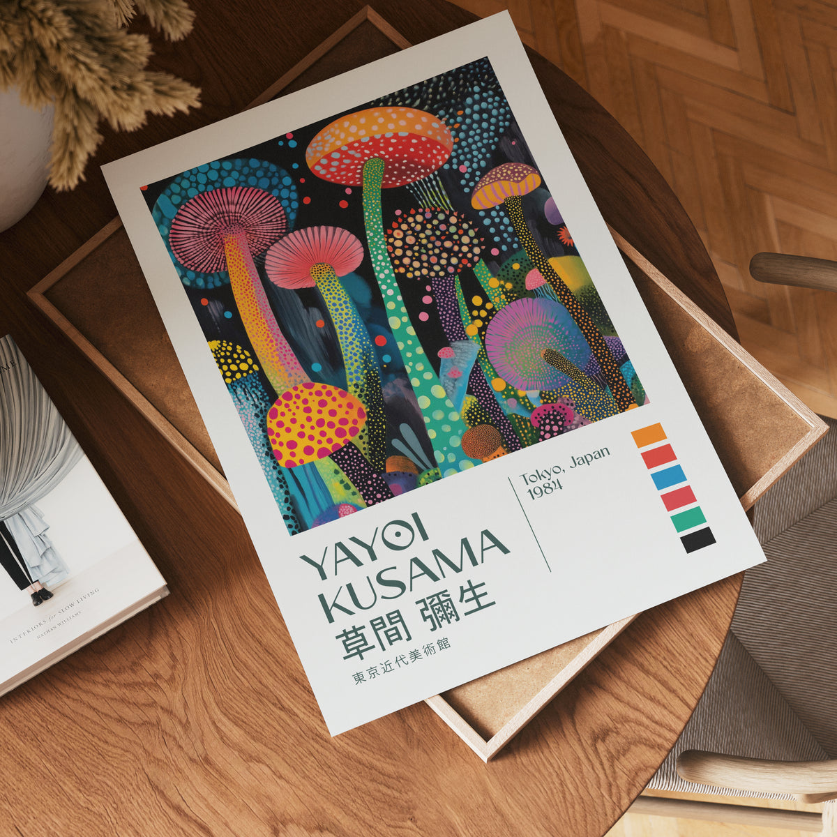 Väggmockup av Yayoi Kusama Psychedelic affisch på ljus vägg – Bozetto konsttryck