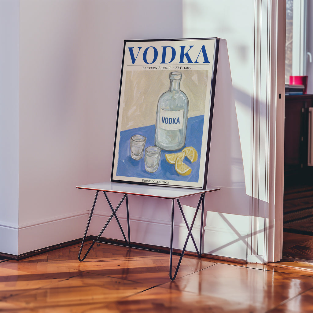 Vodka affisch ovanför säng i minimalistiskt och stilrent sovrum – Bozetto i hög tryckkvalitet