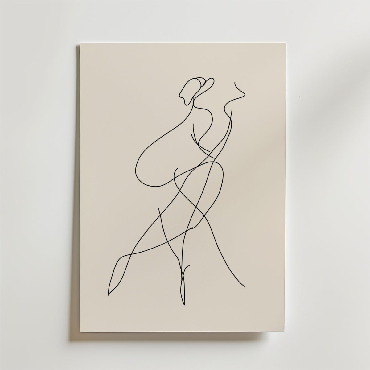 Elegant Line Art Woman – stilfullt konsttryck från Bozetto, tryckt på matt finpapper