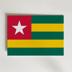Togo National Flag Poster – modern konst och stilren konsttryck för hemmet hos Bozetto