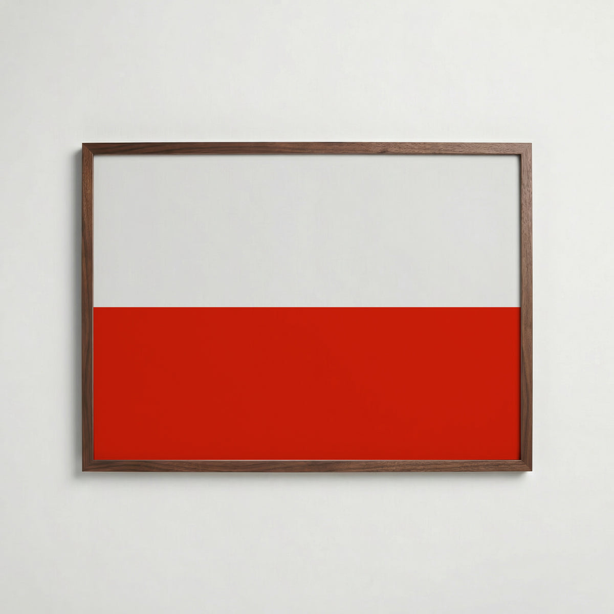 Poland National Flag Poster i valnötsram – varm konstaffisch för hemmet från Bozetto