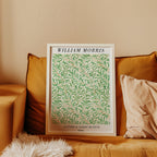 Mockup av William Morris Victoria & affisch på vägg – köp enkelt hos Bozetto i hög kvalitet