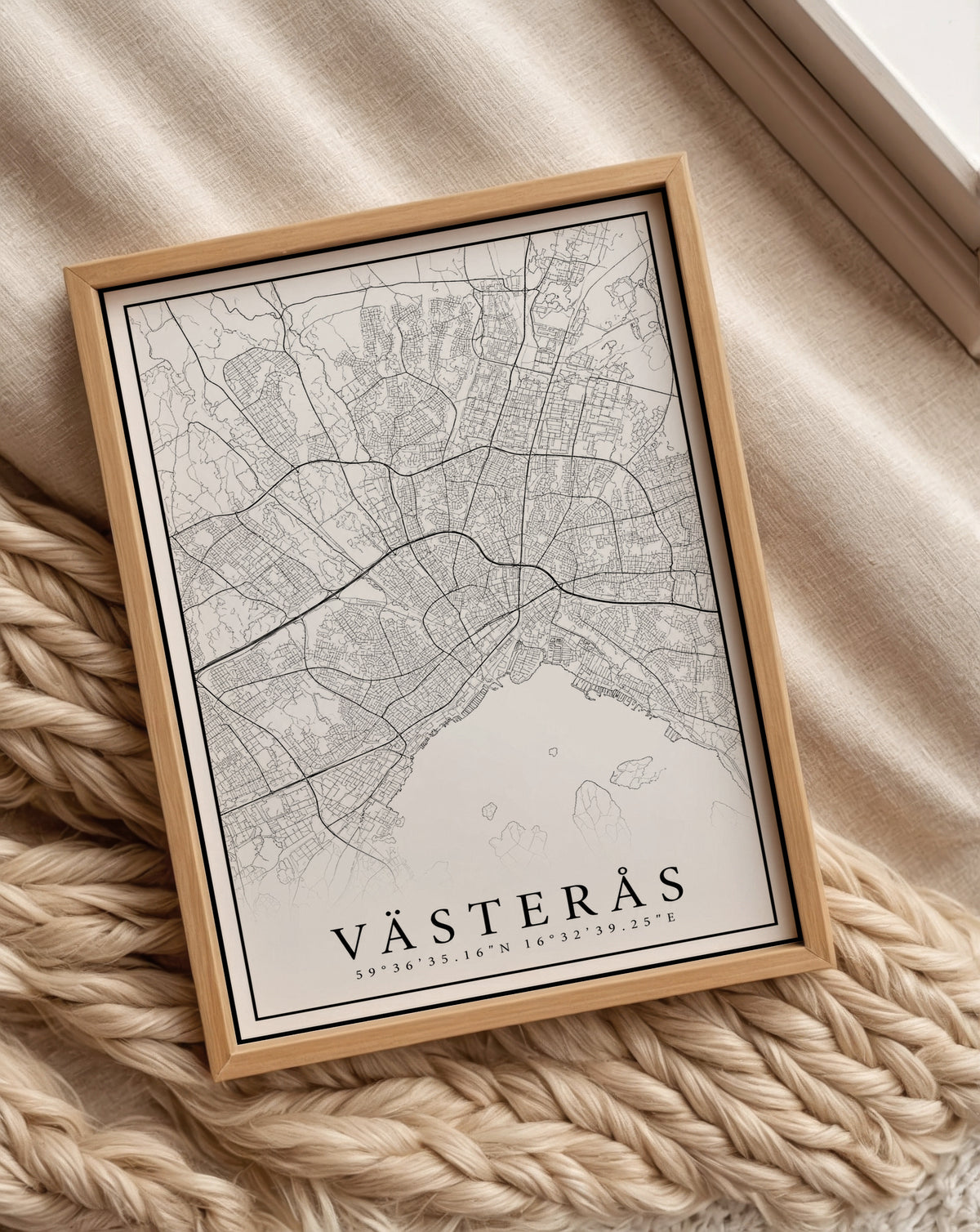 Västerås Karta poster i stilrent hem med modern inredning – köp enkelt hos Bozetto