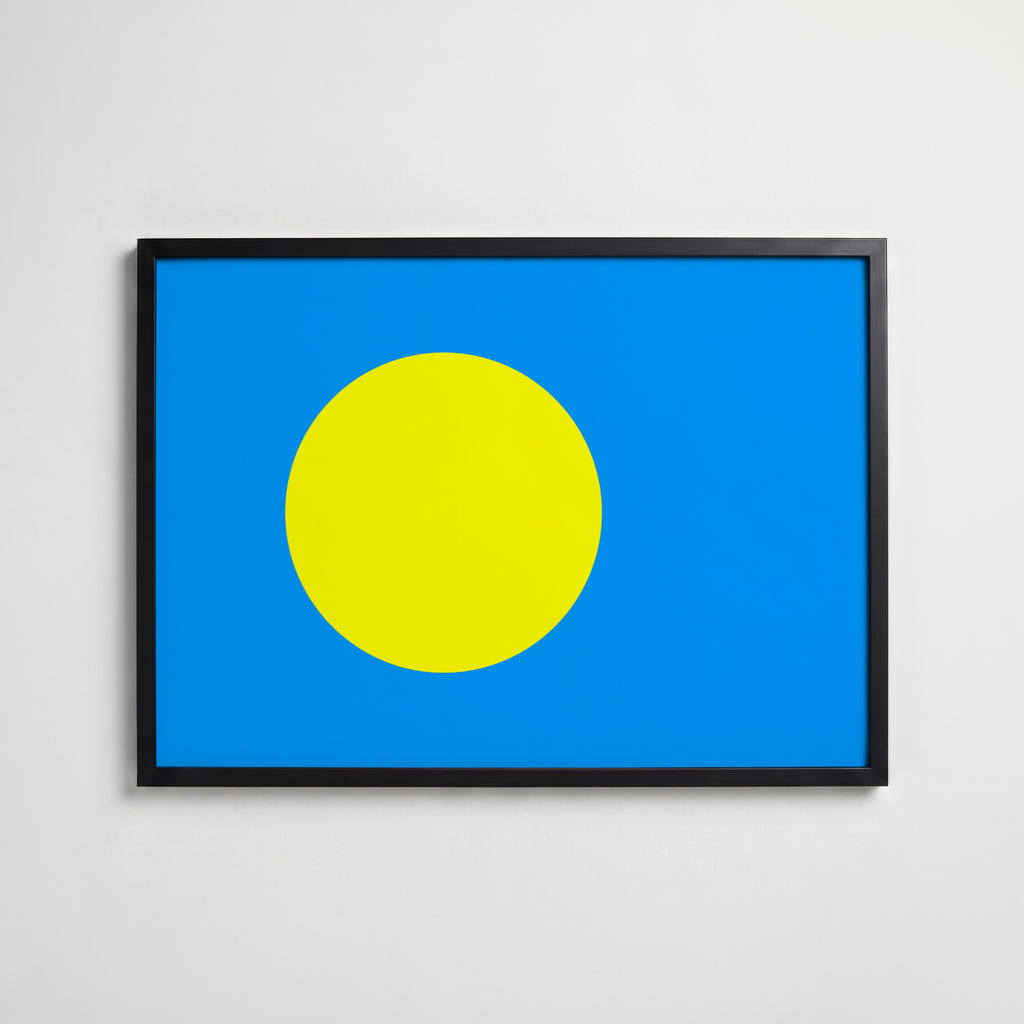 Palau National Flag Poster i svart ram – stilren konsttryck som väggdekor från Bozetto