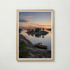 Archipelago Cabin at Dusk affisch i ljus ekram med naturligt träutseende – Bozetto