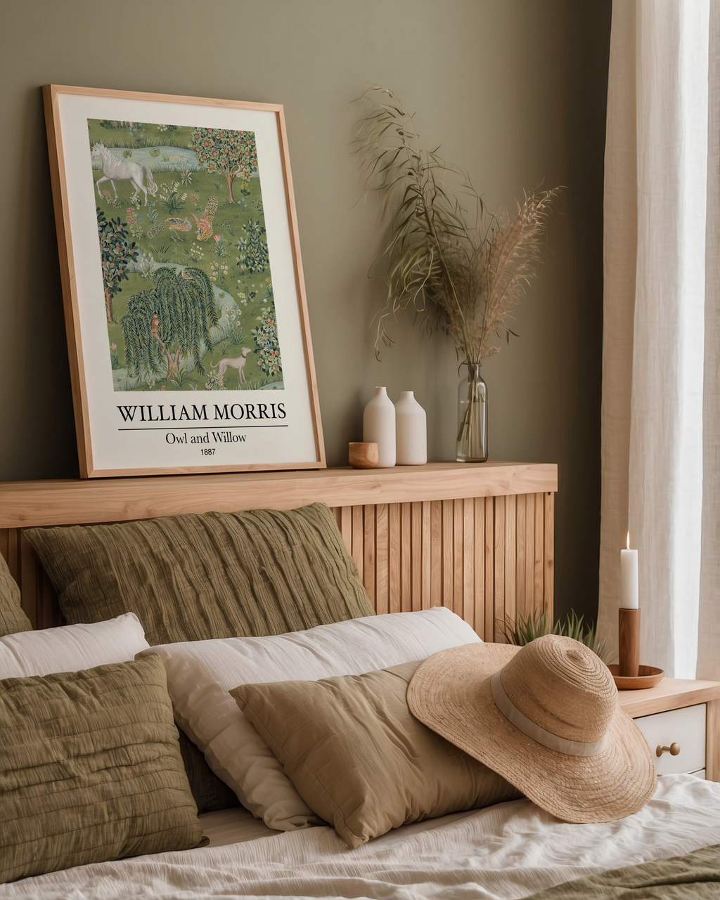 Mockup av William Morris Owl and affisch på vägg – köp enkelt hos Bozetto i hög kvalitet