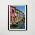 Marco Ricci Burano Fondamenta Poster – färggranna husfasader längs Buranos kanal i Italien