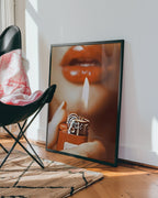 Mockup av Burning Desire affisch på vägg – köp enkelt hos Bozetto i hög kvalitet