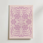 Lavender Floral Symmetry – stilfullt konsttryck från Bozetto, tryckt på matt finpapper