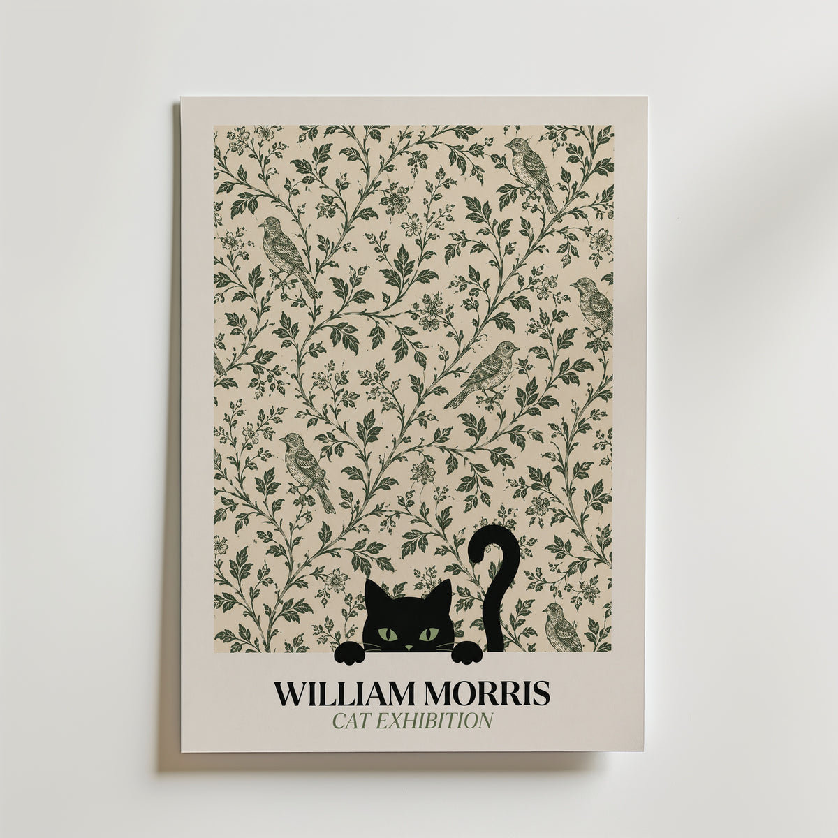 Cat Among the Birds William Morris Poster – svart katt kikar nyfiket fram ur William Morris fågelmönster