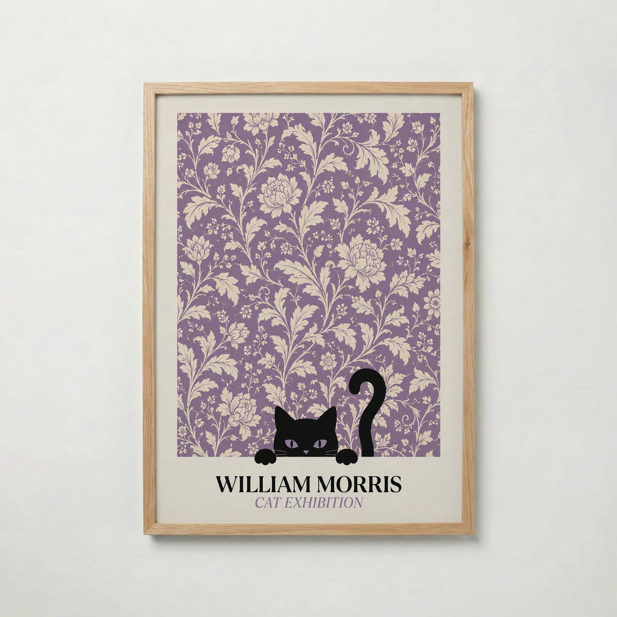 Cat in the Peony William Morris Poster – svart katt bland William Morris pionmönster i lavendelton